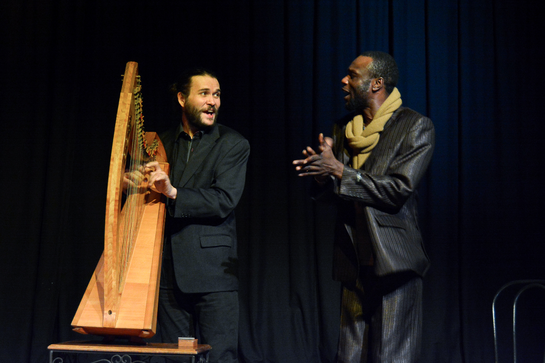 « Kalika, Le plumeur de lune » - représentation avec Thierno Diallo et Florian Genilleau (harpe celtique)